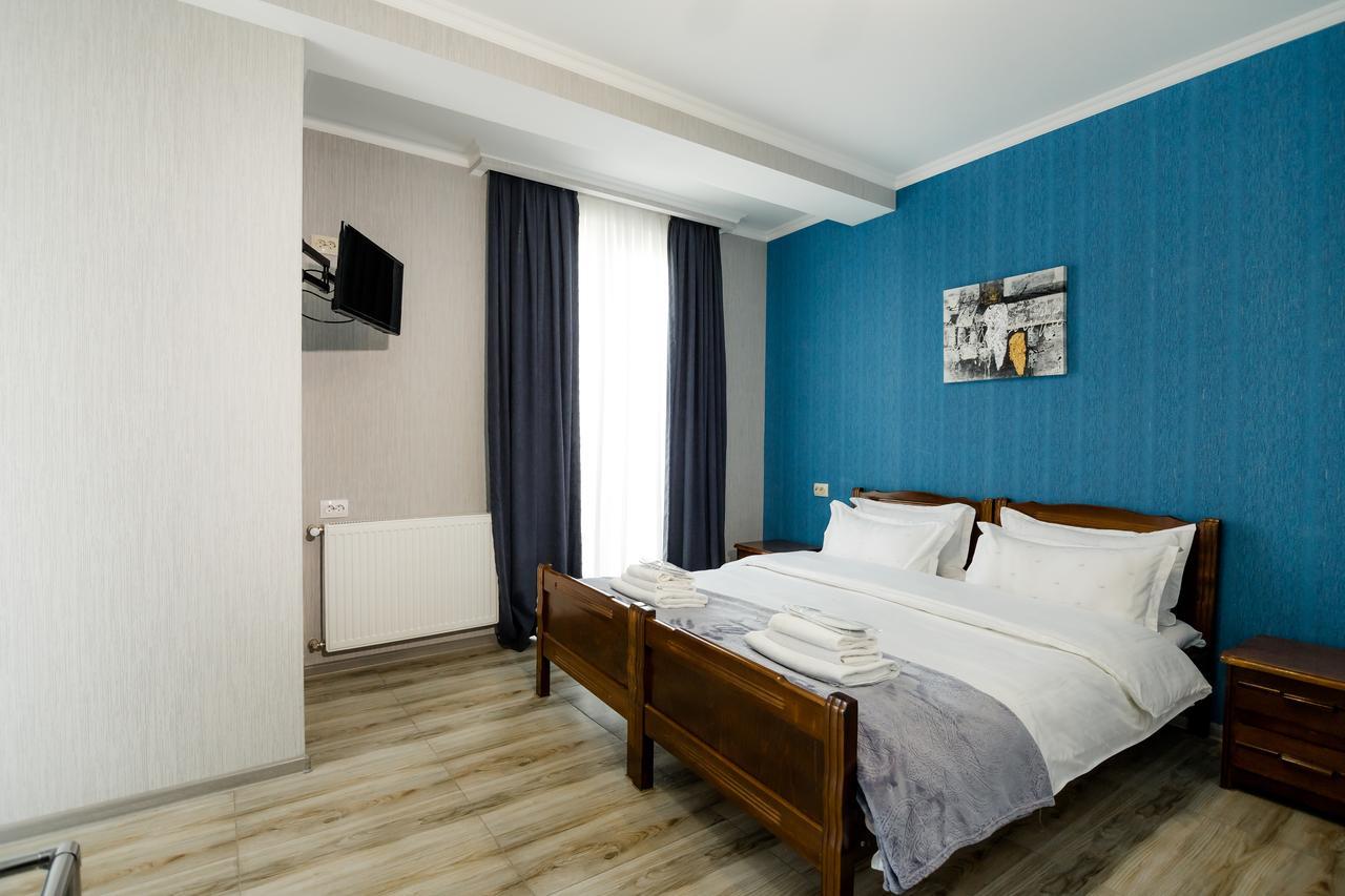 Big Family Guest House Τυφλίδα Εξωτερικό φωτογραφία
